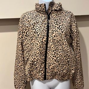 HOLLISTER Sz M Short Waisted Animal Print Jacket with hidden hood EUC